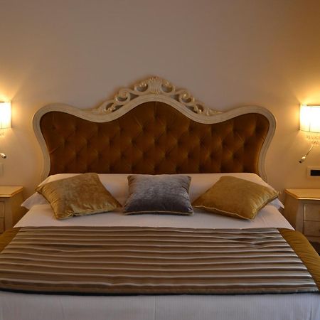 Agriturismo De Luca Mozzagrogna ภายนอก รูปภาพ