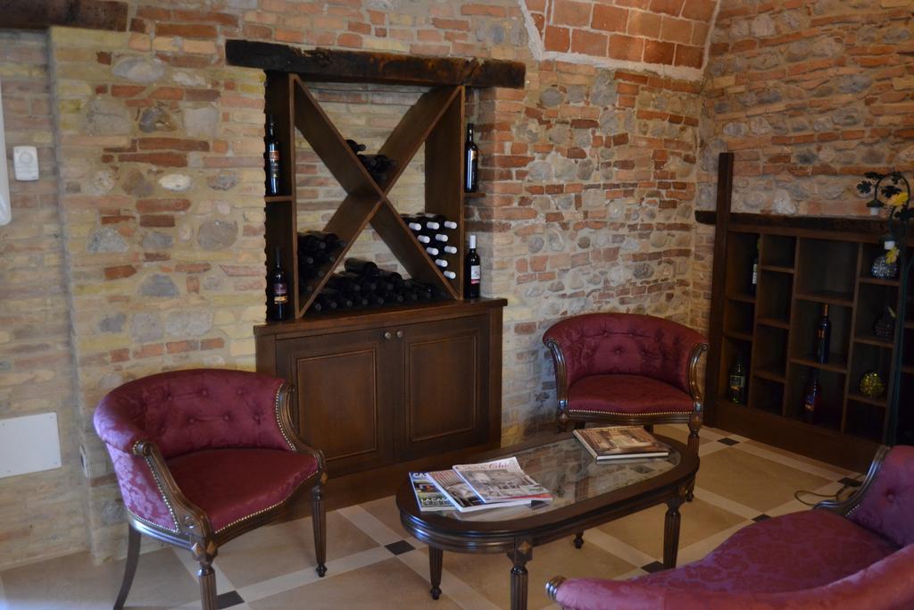 Agriturismo De Luca Mozzagrogna ภายนอก รูปภาพ