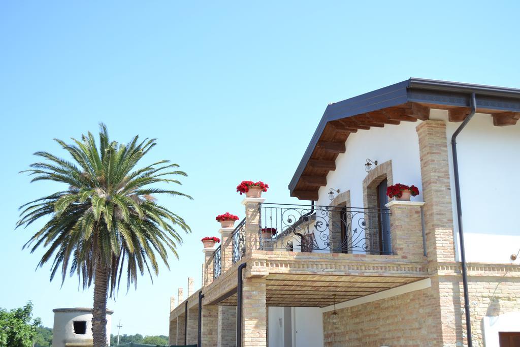 Agriturismo De Luca Mozzagrogna ภายนอก รูปภาพ