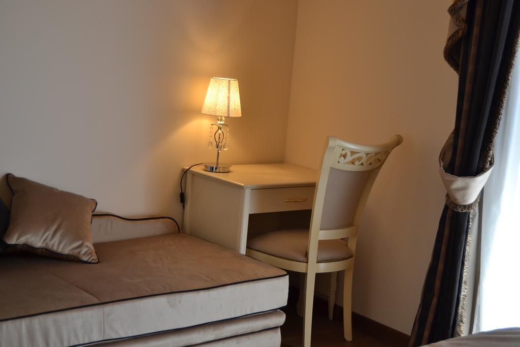 Agriturismo De Luca Mozzagrogna ภายนอก รูปภาพ
