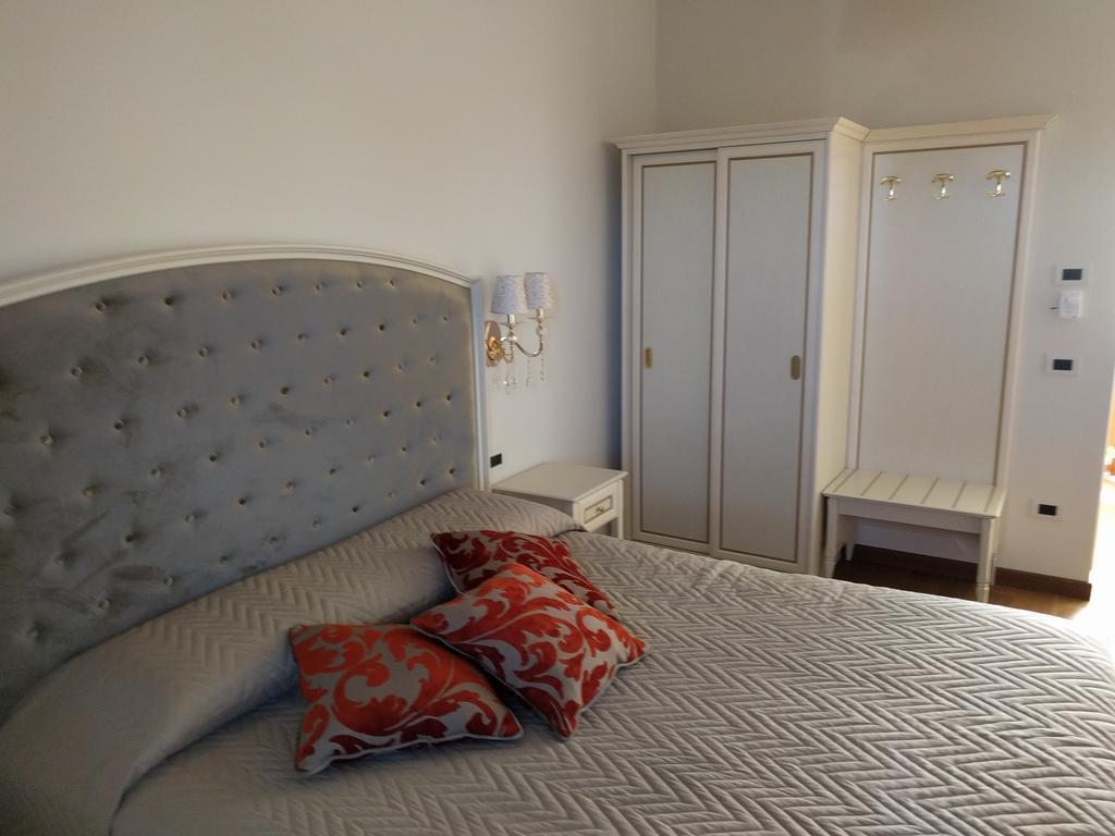 Agriturismo De Luca Mozzagrogna ภายนอก รูปภาพ